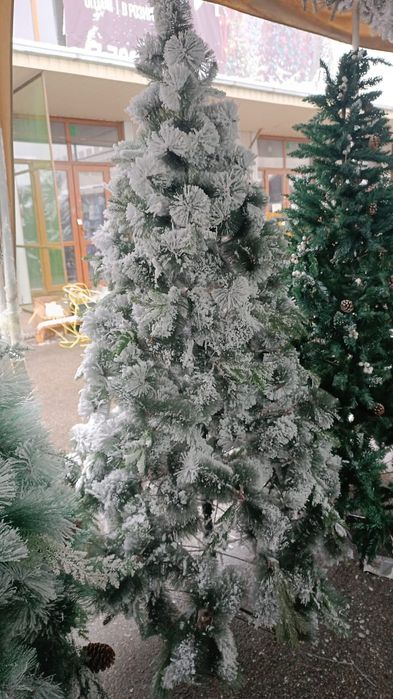 Заснеженная ёлка 210см