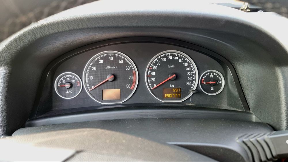 Продам Opel Vectra C 2005 года, автомат