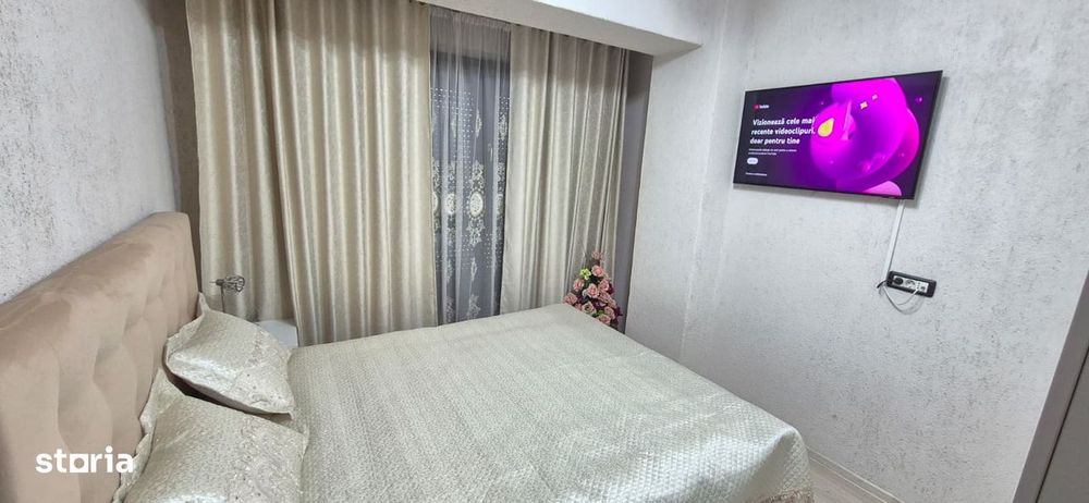 3 camere Zona Centrala – Teatru.