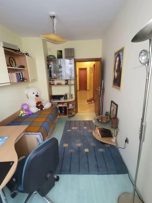 Дава се под наем Четиристаен апартамент в София, Гоце Делчев - 147 кв.м за 1400 € - Снимка #7