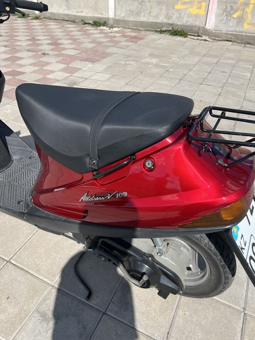 Продам скутер Suzuki