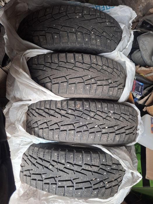 Резина зимняя шипованная