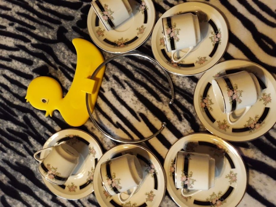 Комплект-Неупотребен/Сервиз за кафе