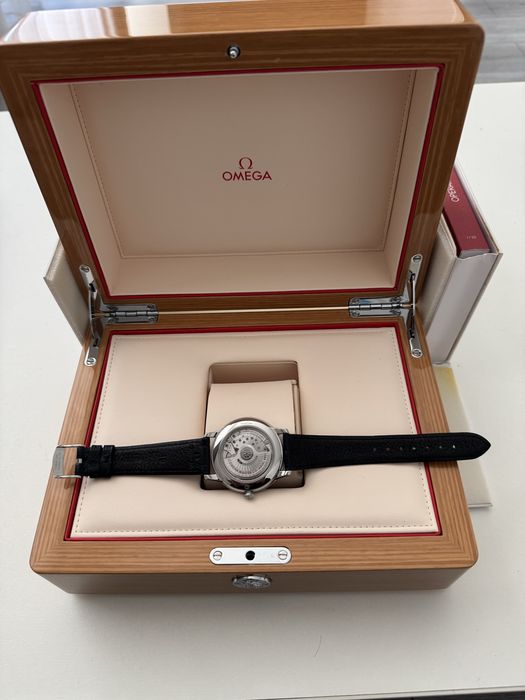Omega De Ville Prestige Co-Axial Master Chronometer 40 mm blue