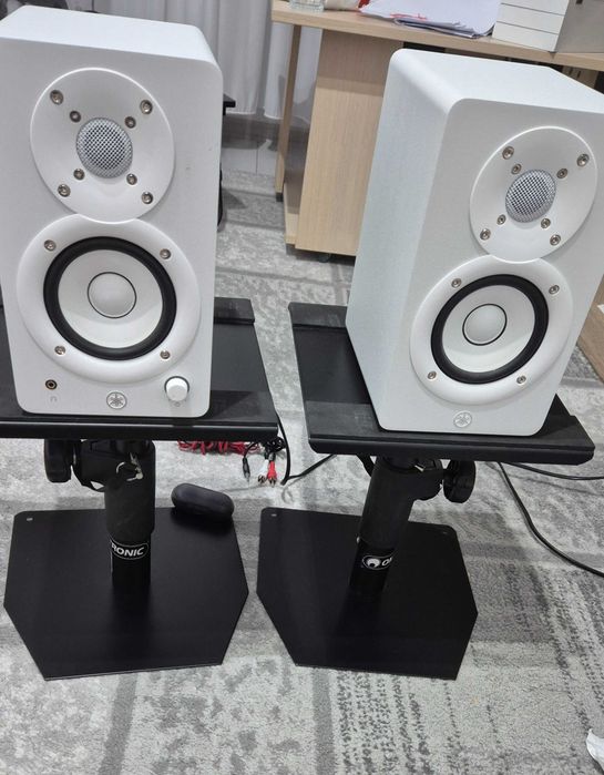 Boxe studio Yamaha HS3