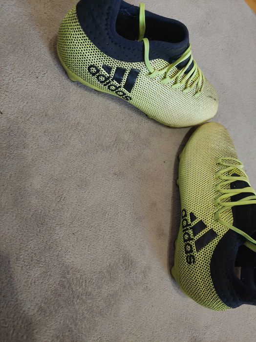 Бутонки за футбол adidas