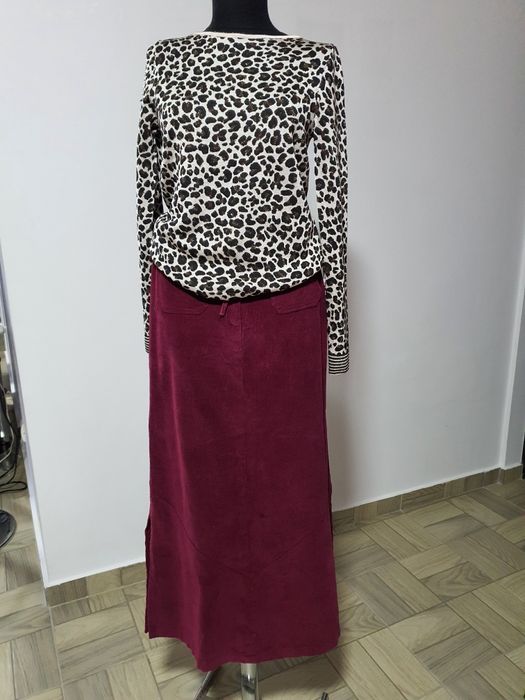 Fusta lunga burgundy din raiat, slituri laterale;