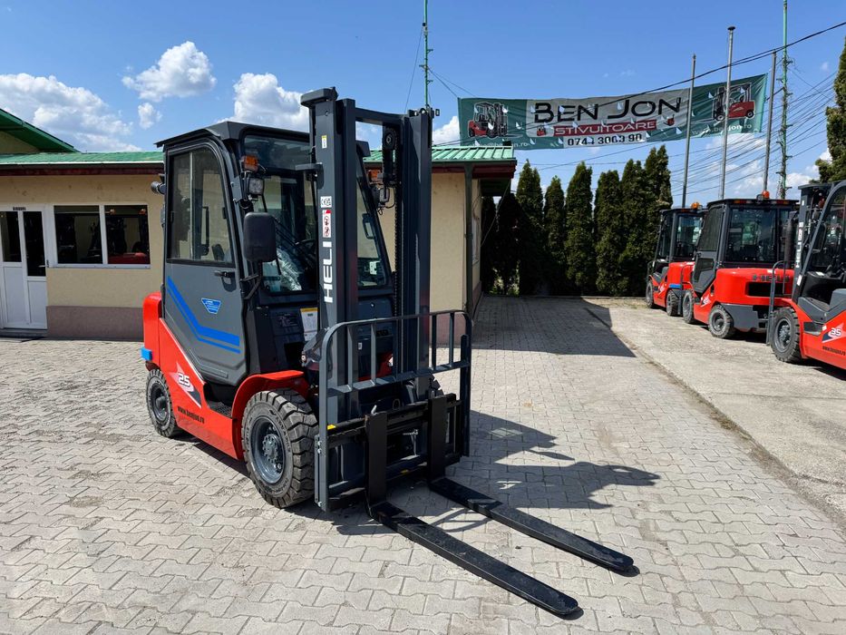 Motostivuitor Heli 2.5 tone diesel cu cabina inchisa (175)