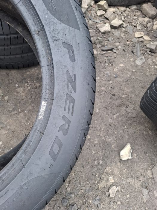 Vand 2 anvelope 295 45 20 pireli de vara ca noi