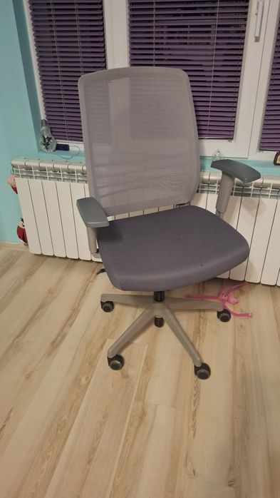 Ергономичен Офис стол