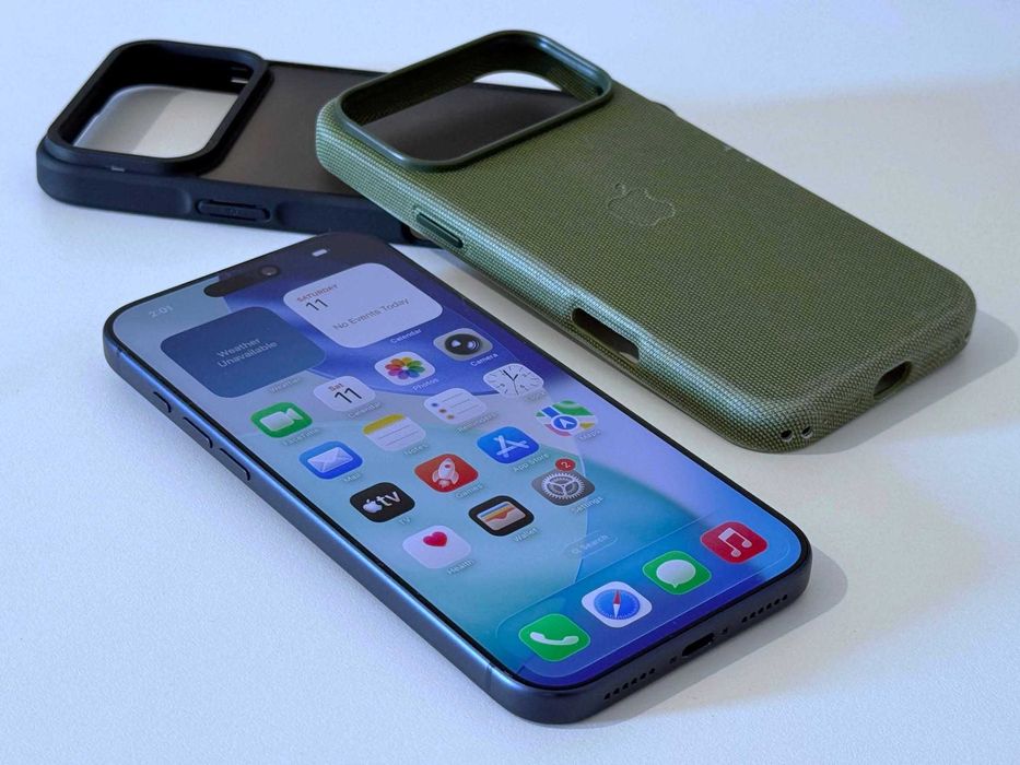 Бартер! Гаранция! Като НОВ! iPhone 17 Pro Max Deep Blue (Син) E - Sim