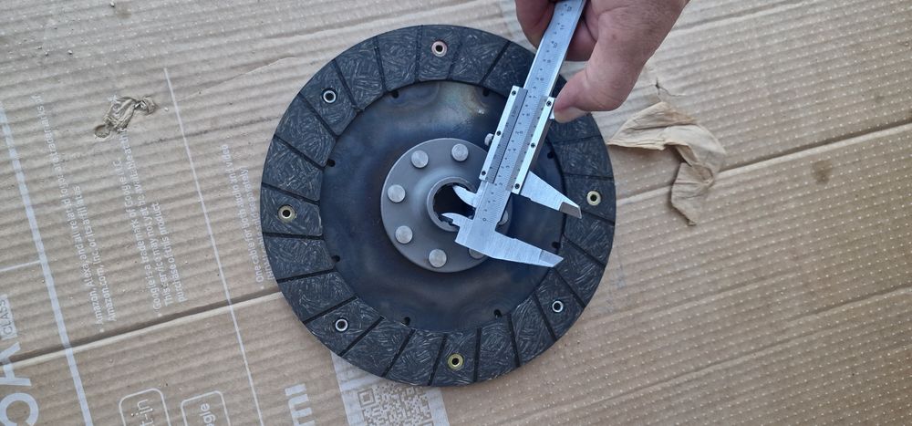 Disc ambreiaj tractor fiat 300 preț 350 lei se poate trimite prin curi