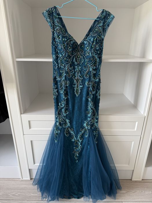 Вечерние платья 46 рр