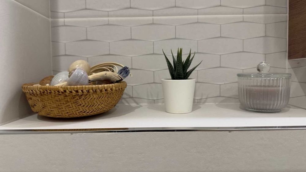 Дава се под наем Тристаен апартамент в София, Лозенец - 103 кв.м за 750 € - Снимка #10