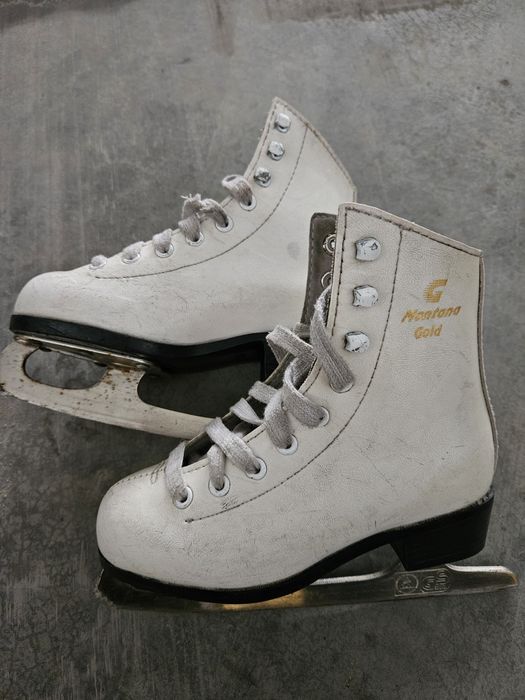 Продам детские коньки Graf.