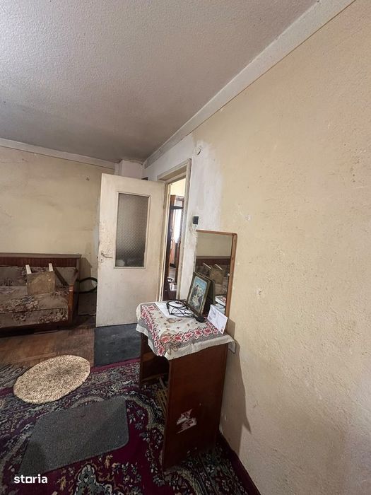 De vanzare garsoniera cu balcon, confort 1,  38mp. Pret 19000euro