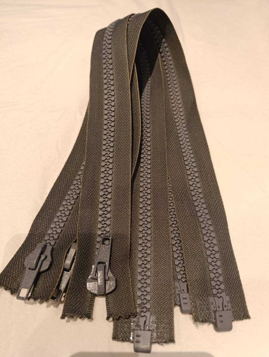 Ципове и копчета от затворено шивашко ателие