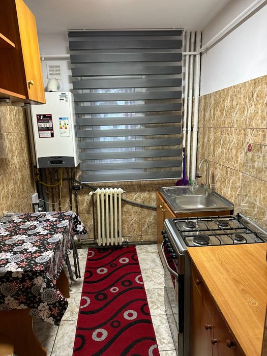 Închiriez apartament 2 camere