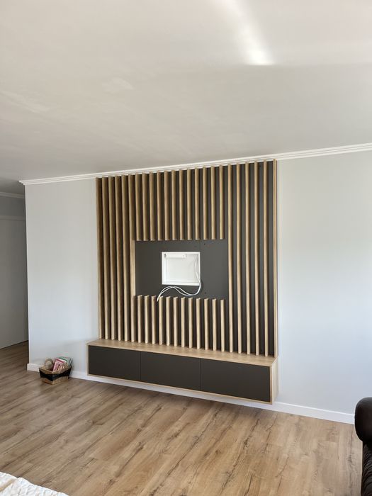Vând mobila  noua pentru living cu riflaje