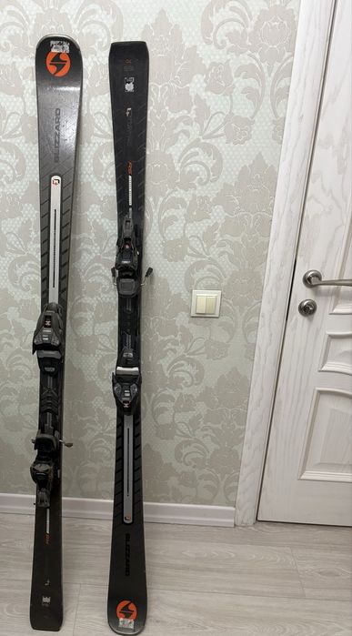 Продам лыжи близзард