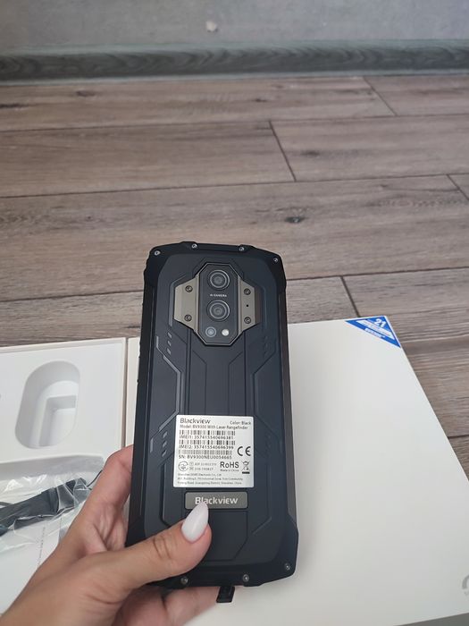 Продам мощный телефон Blackwiev BV9300