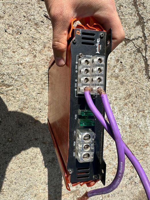 Сабвуфер ураган с усилителем двойной