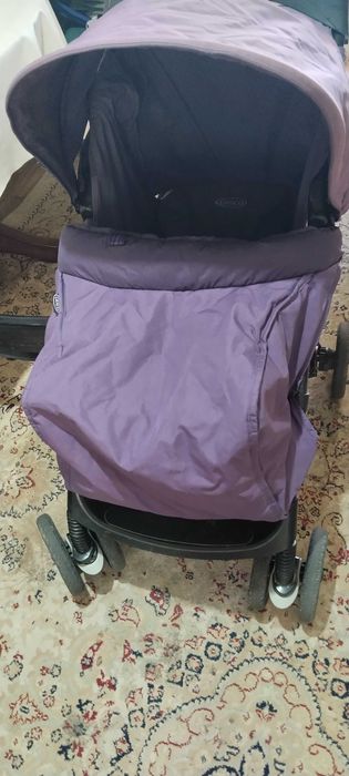 Продам коляску Graco
