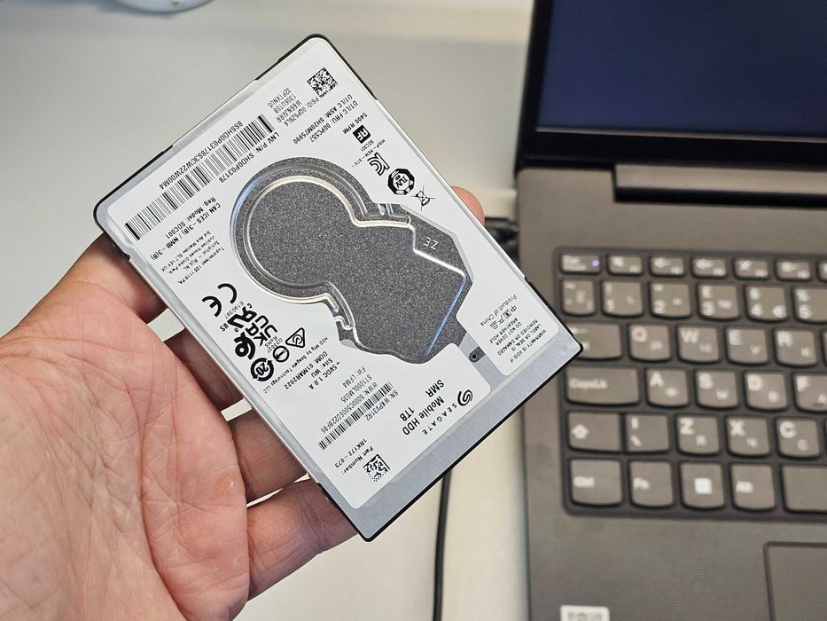 ПРОДАМ 1TB (1000GB)  Seagate Жесткий диск для НОУТБУКОВ.