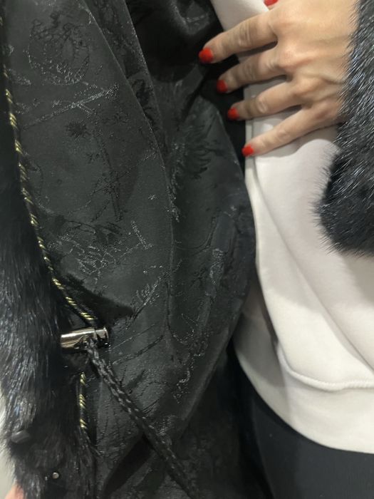 Продаб норковую шубу