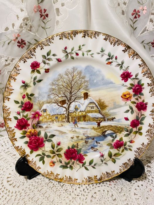 порцеланова чиния за стена