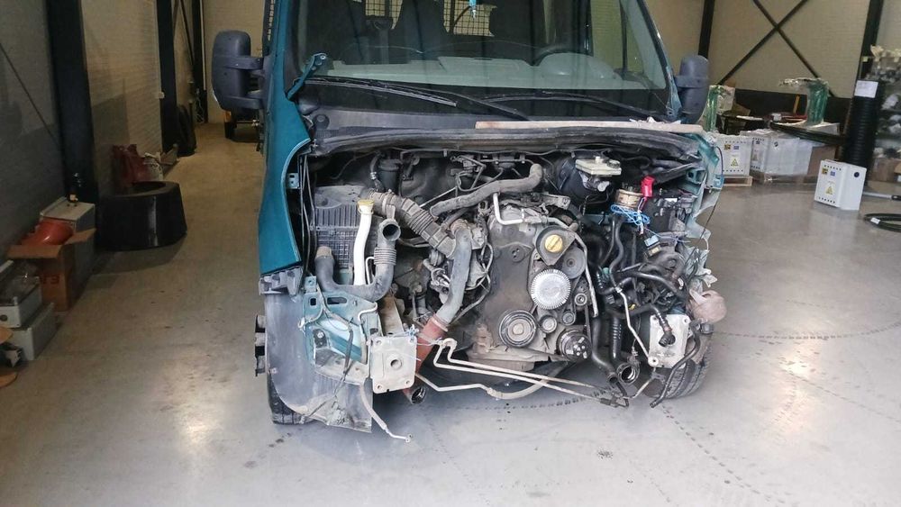 Vand RENAULT MASTER cu bena basculabila