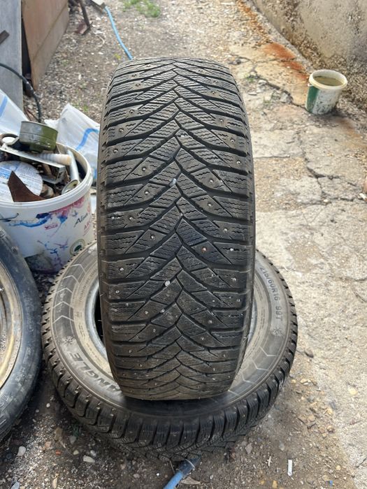 Продам покрышки 4шт идеал