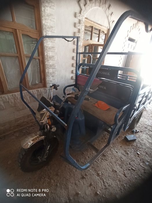 Mototsikl  1 tonna yuk koʻtaradi.