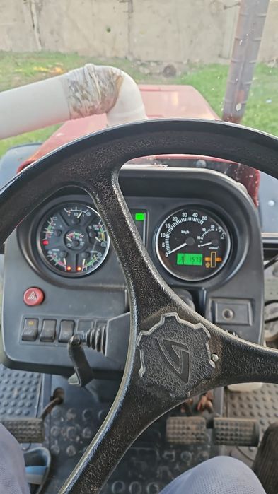 Продам трактор 1221.2