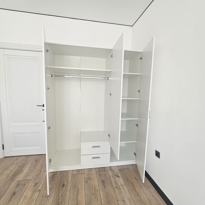 Шкаф IKEA 3-дверный НОВЫЙ