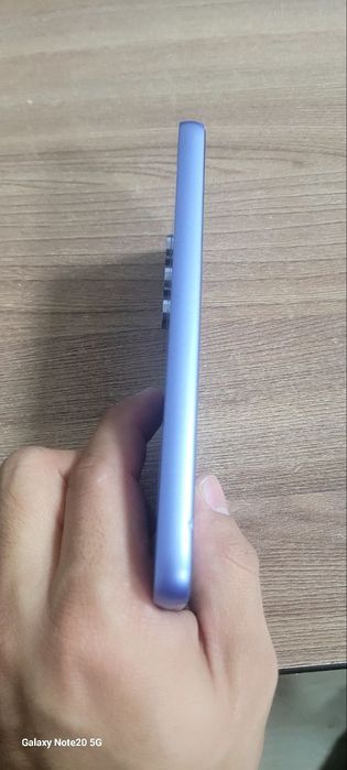Samsung A54 sastayanasi yaxshi  8/256 tali ishlashi zor