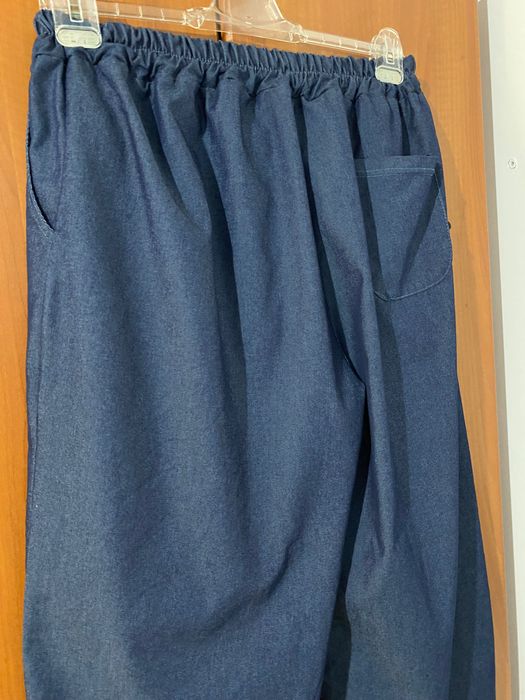 Pantaloni femei