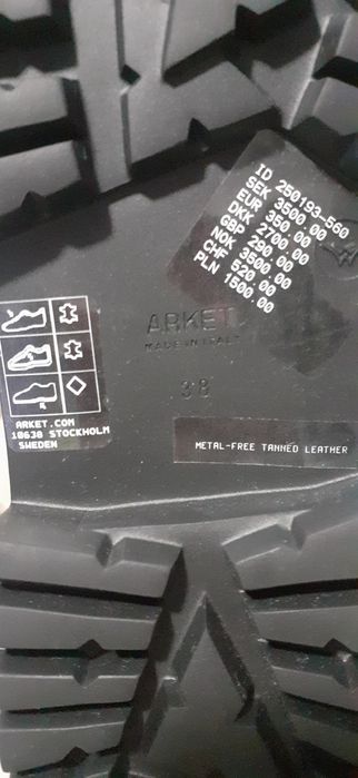 Vând cizme din piele naturală brand Arket Suedia