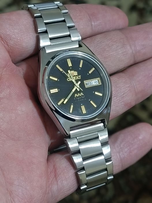 Orient соат сотилади