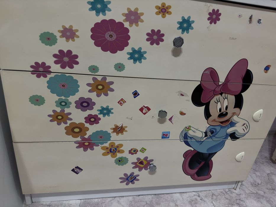 Продаю детский гарнитур для девочки