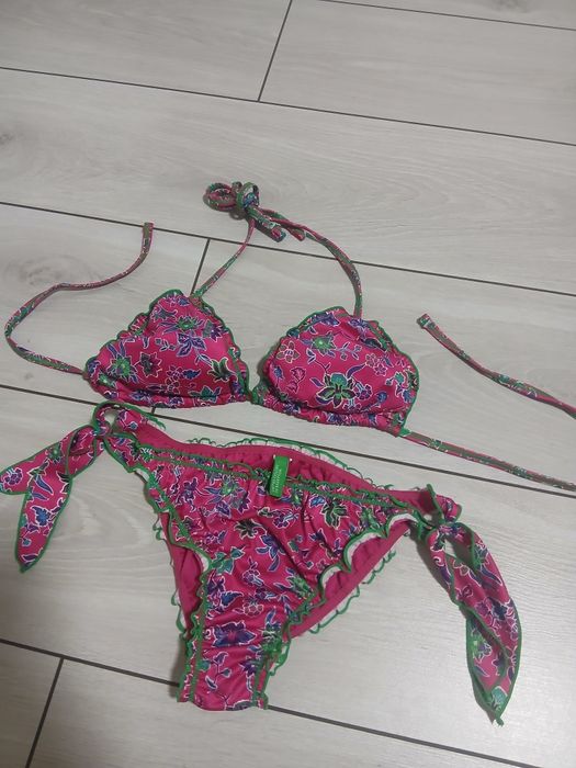 Costum de baie 2 piese United Colors of Benetton XS