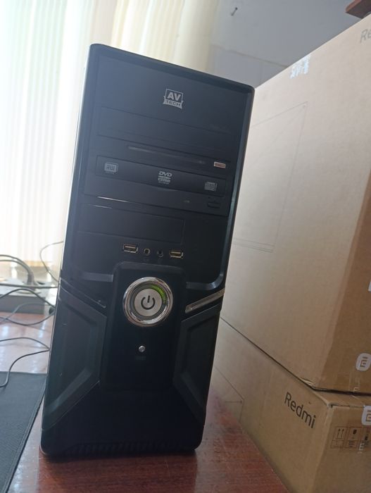 Kейс 

H 61

 Cpu I3 2100

Ddr3.  4gb

Ssd 120 Gb

Monitor 20


Kейс