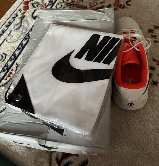 Фудзалка Nike белый 40р маломерка