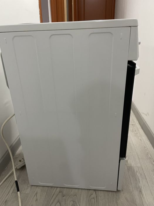 Электроплиту продам