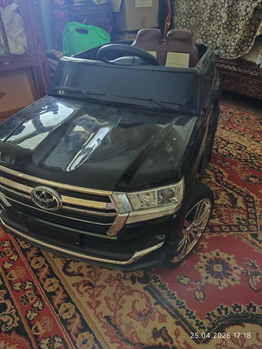 Детский электромобиль