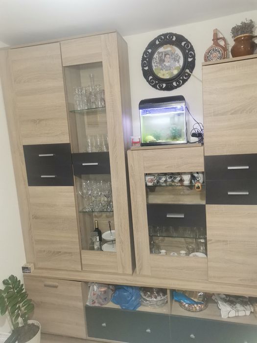 Vand Mobila mudulara. Frigider și Masa  extensibila