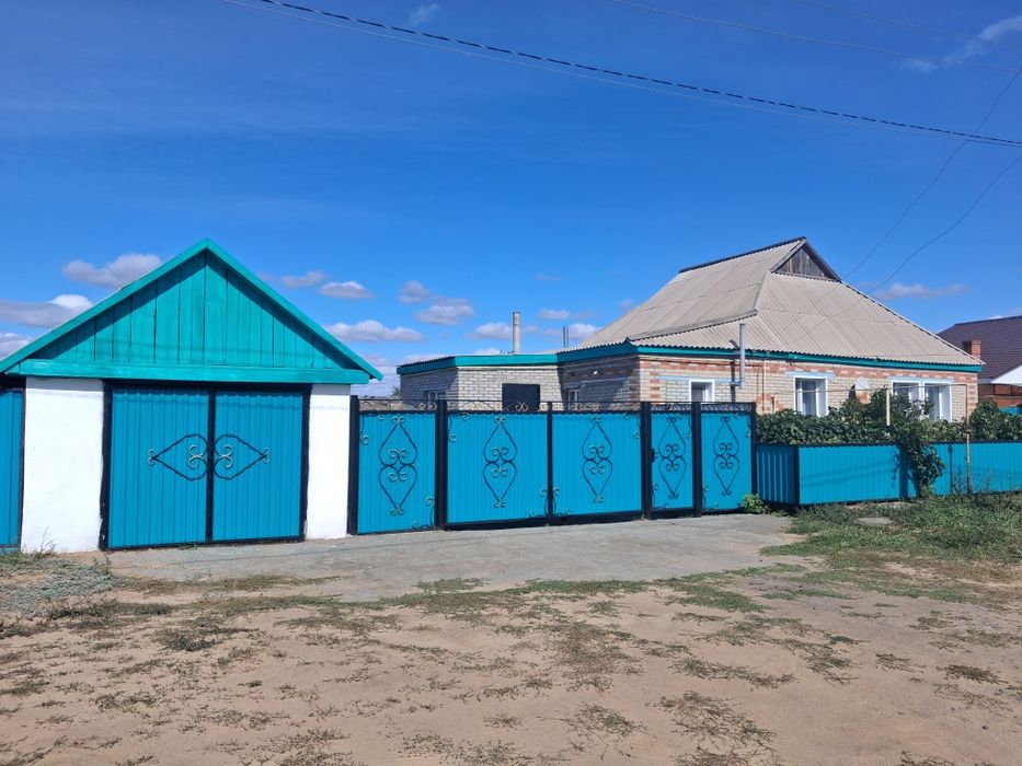 Продам дом с большим участком