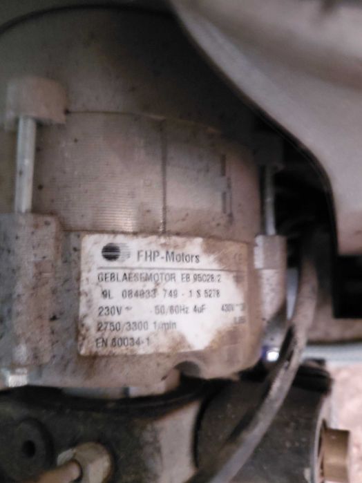 Продавам нафтова горелка Ламборгини. Горелката е използвана малко