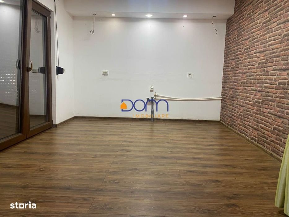 De vanzare apartament pretabil spatiu comercial