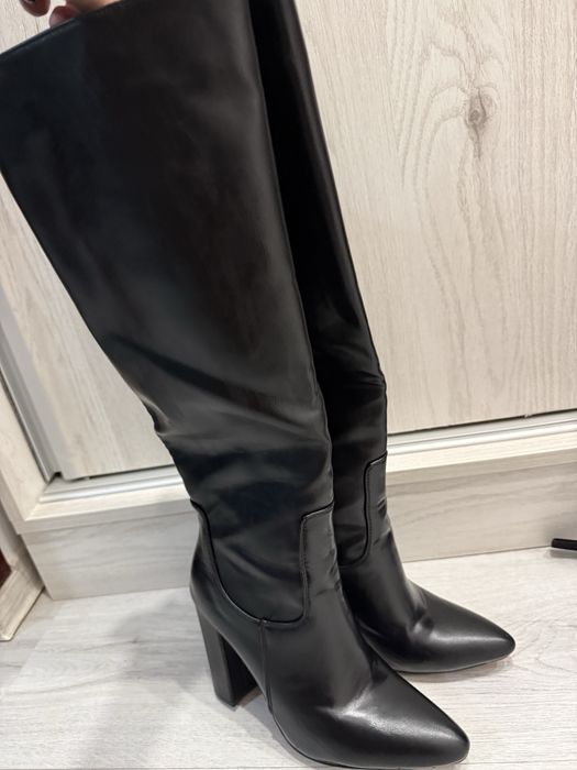 Vand cizme negre din piele 37